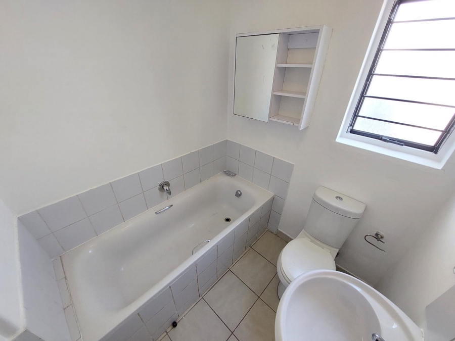 1 Bedroom Property for Sale in Maitland Western Cape